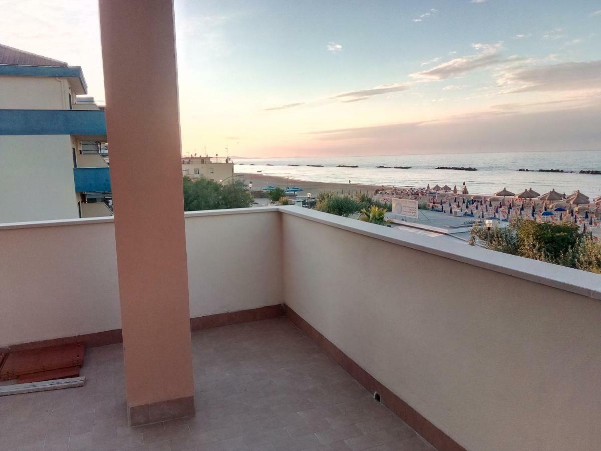 Appartamento Alba Rosa Francavilla Al Mare Exteriör bild